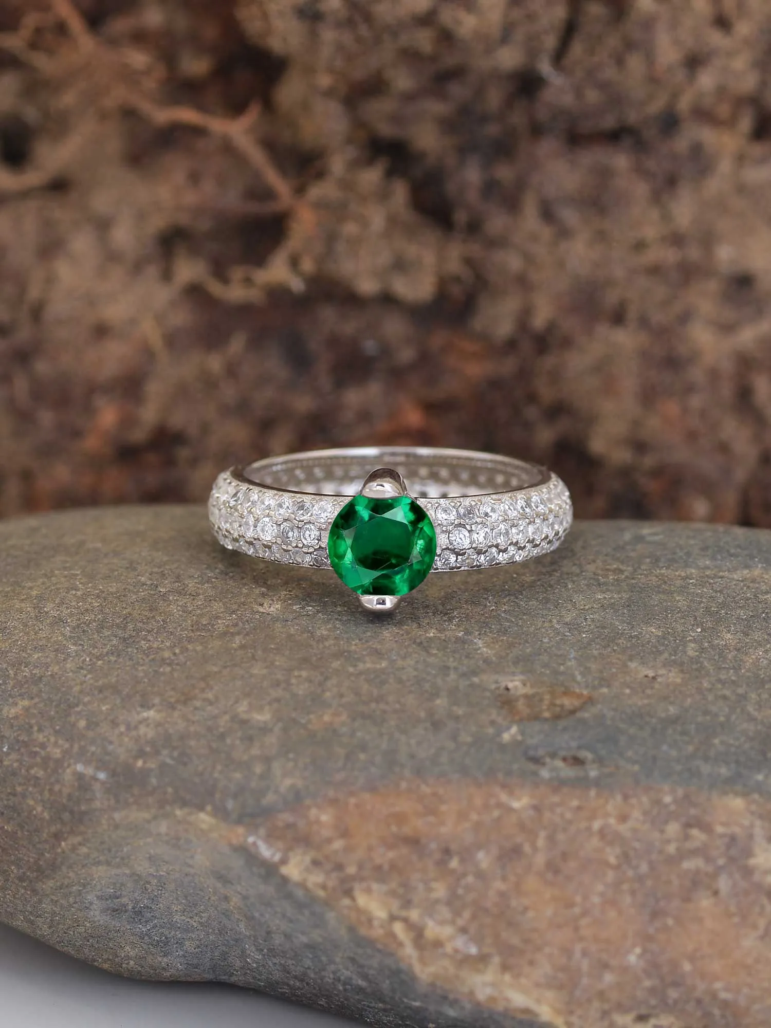 1 Carat Solitaire Ornate Green Emerald Silver Ring For Women