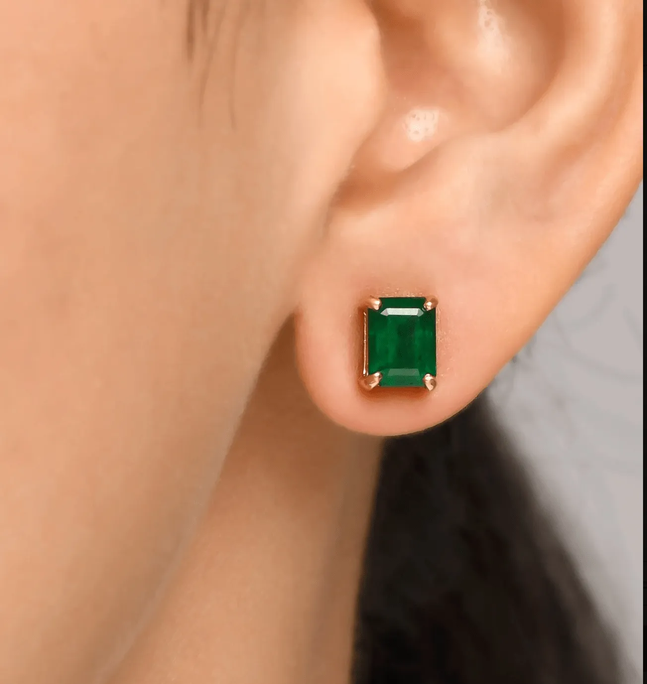 14K & 18K Gold Emerald Stud Earrings, 6 x 4 mm