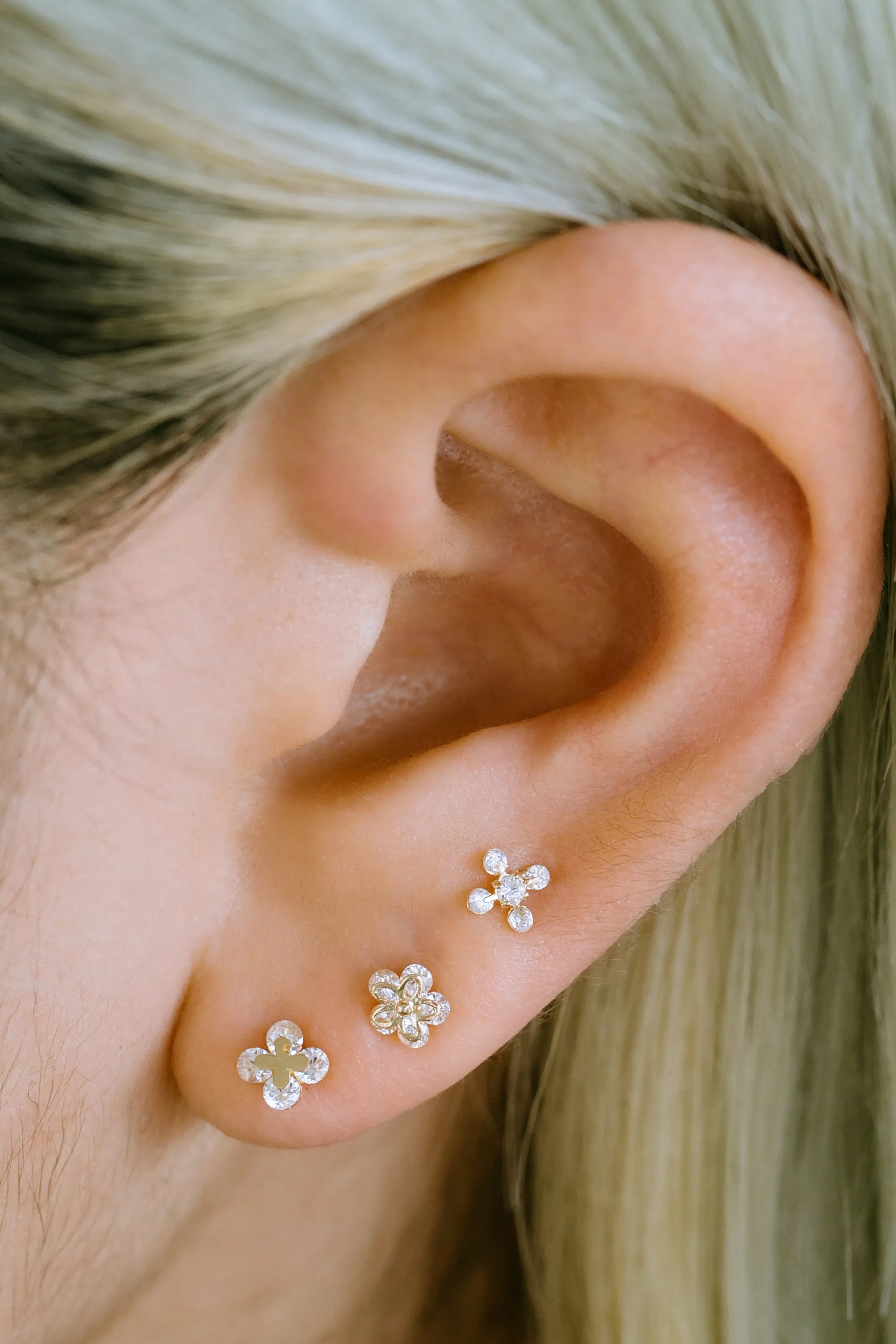 14K GOLD JEWELRY MINIMALIST DELICATE CZ FLOWER BARBELL EAR STUD EARRING PIERCING