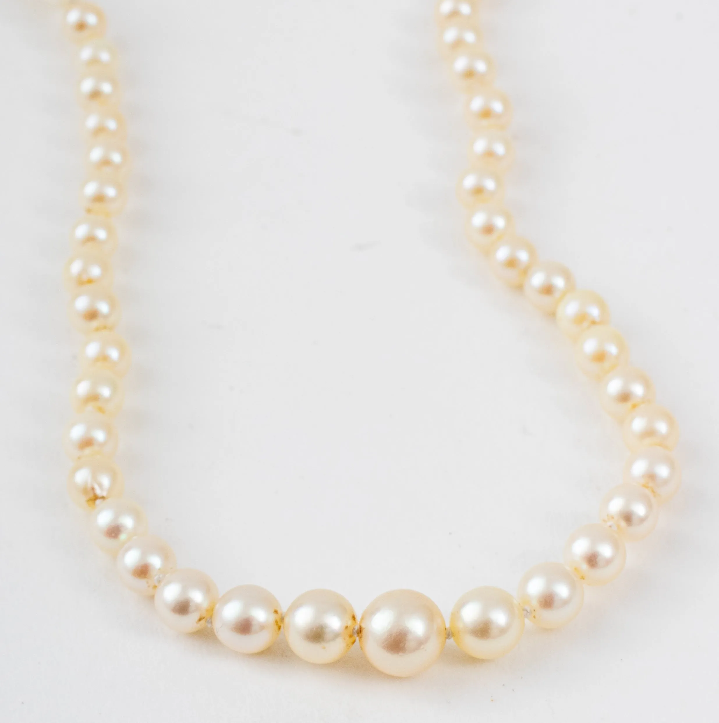 14K White Gold Graduated Cultured Pearl Necklace