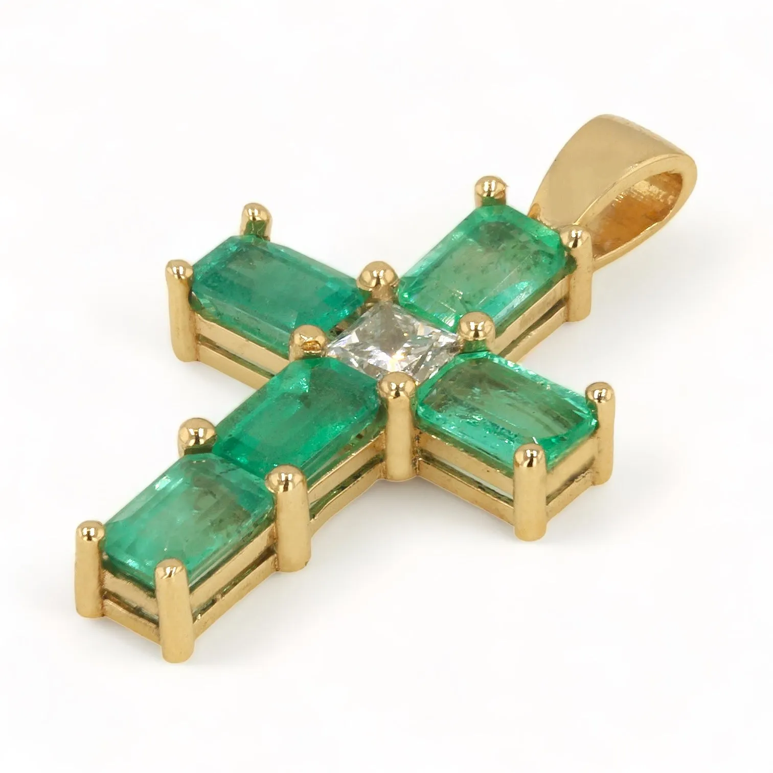 Exquisite 14K Yellow Gold Emerald and Diamond Cross Pendant – Stunning Jewelry Piece for Timeless Elegance