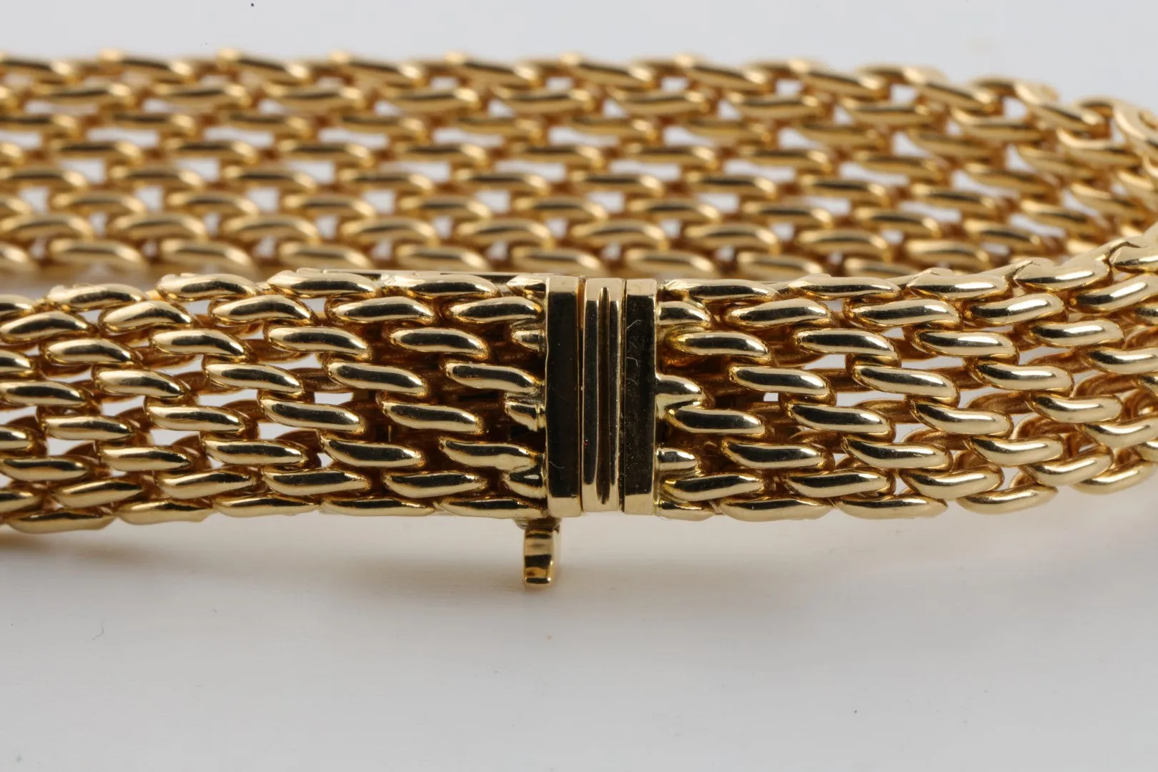 16" Tiffany & Co. 18k Yellow Gold Mesh Chain (86.69g.)