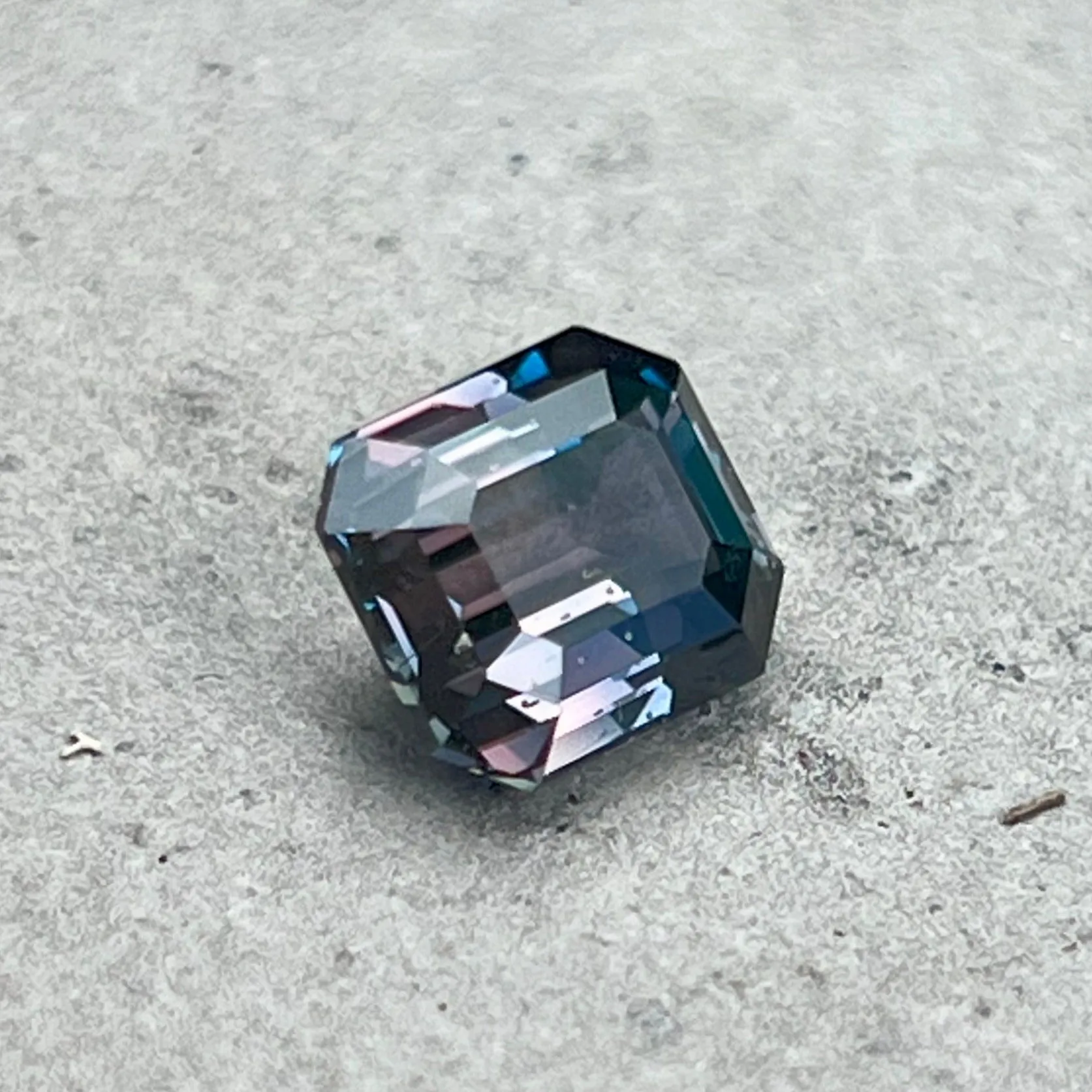 3.02CT EMERALD CUT MADAGASCAR SAPPHIRE, COLOR SHIFTING DEEP TEAL TO PURPLE GREY, 8.18X7.24X4.66MM, UNTREATED