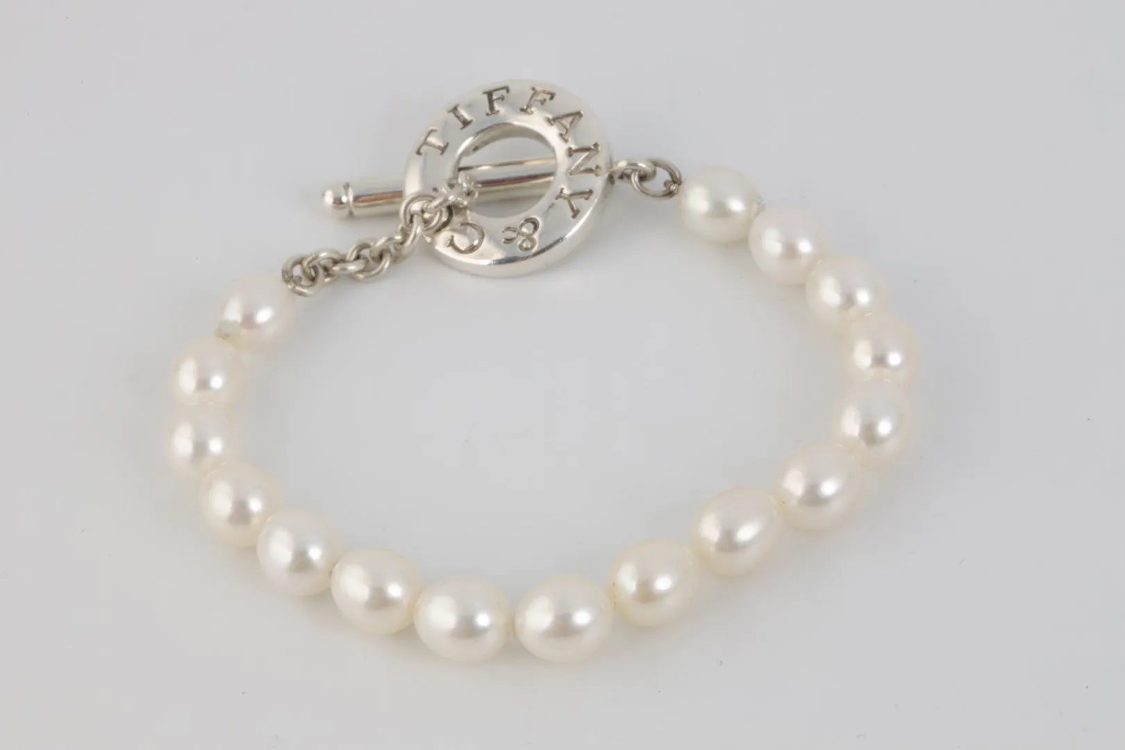 7.5" Tiffany & Co. 925 Silver Pearl Toggle Bracelet (20.86g.)