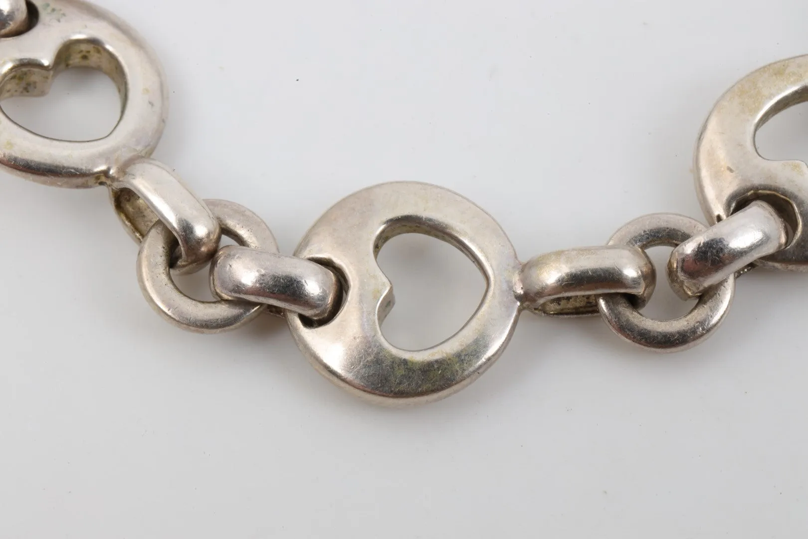 7.5" Tiffany & Co. 925 Silver Stencil Heart Bracelet (26.68g.)