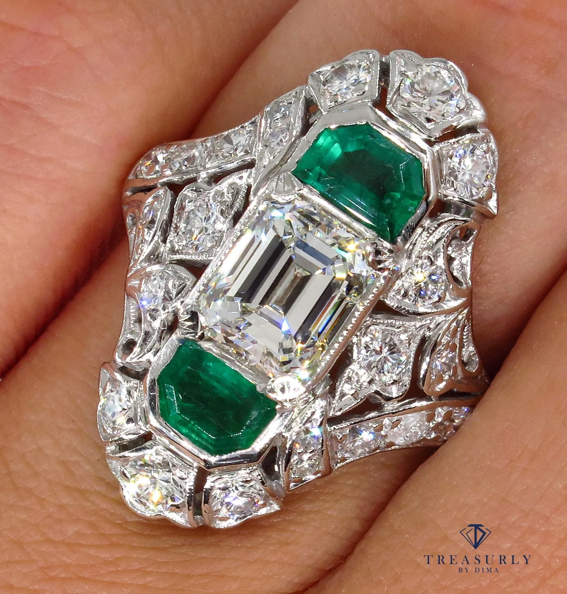 Art Nouveau 4.00ctw GIA H-VS2 Emerald Cut Diamond Platinum Ring