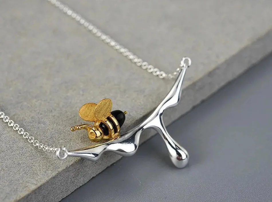 Bee Charm Jewelry Set - 925 Sterling Silver Necklace and Earring with Dripping Honey Pendant (LFJF0072)