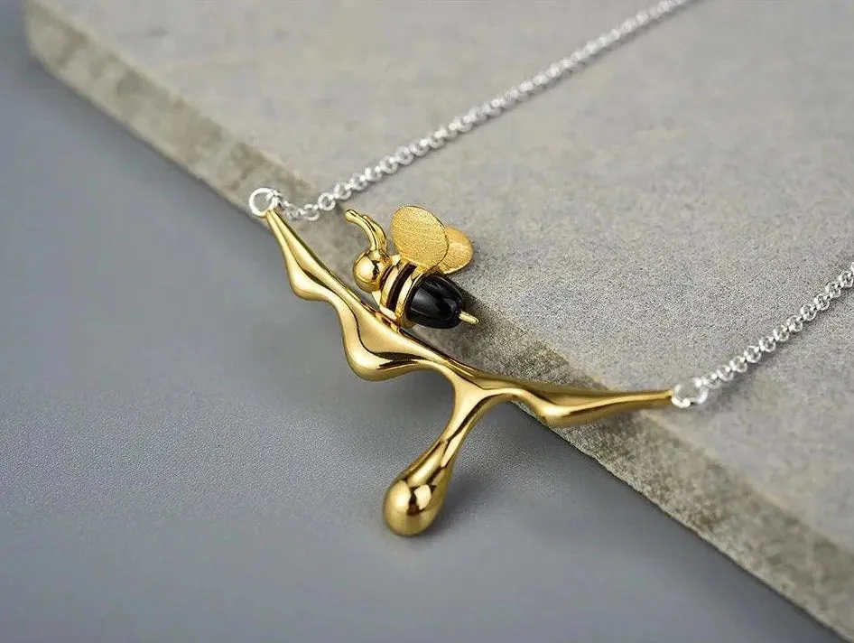 Bee Charm Jewelry Set - 925 Sterling Silver Necklace and Earring with Dripping Honey Pendant (LFJF0072)