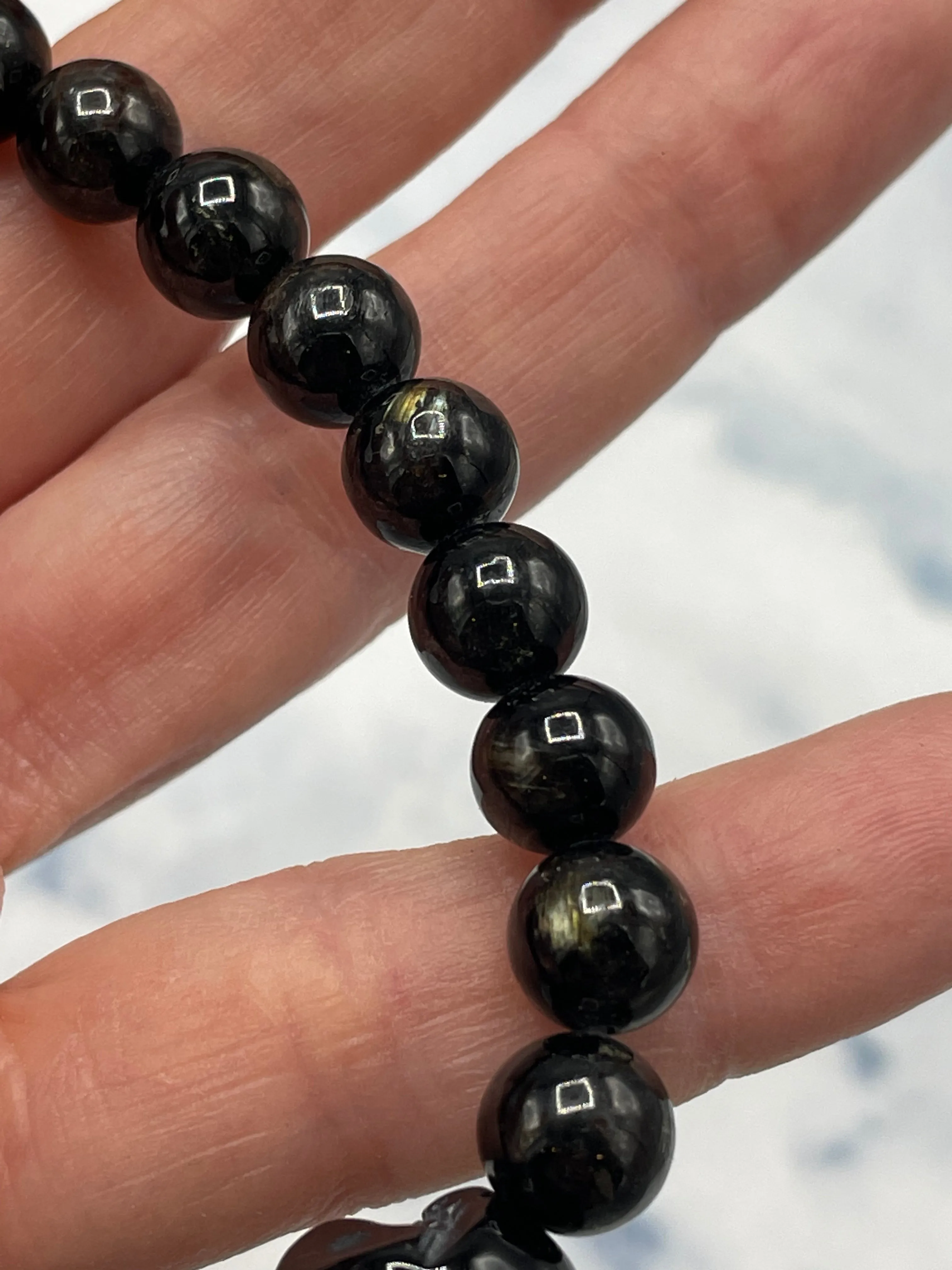 Black Labradorite and Onyx gemstone Skull Bracelet