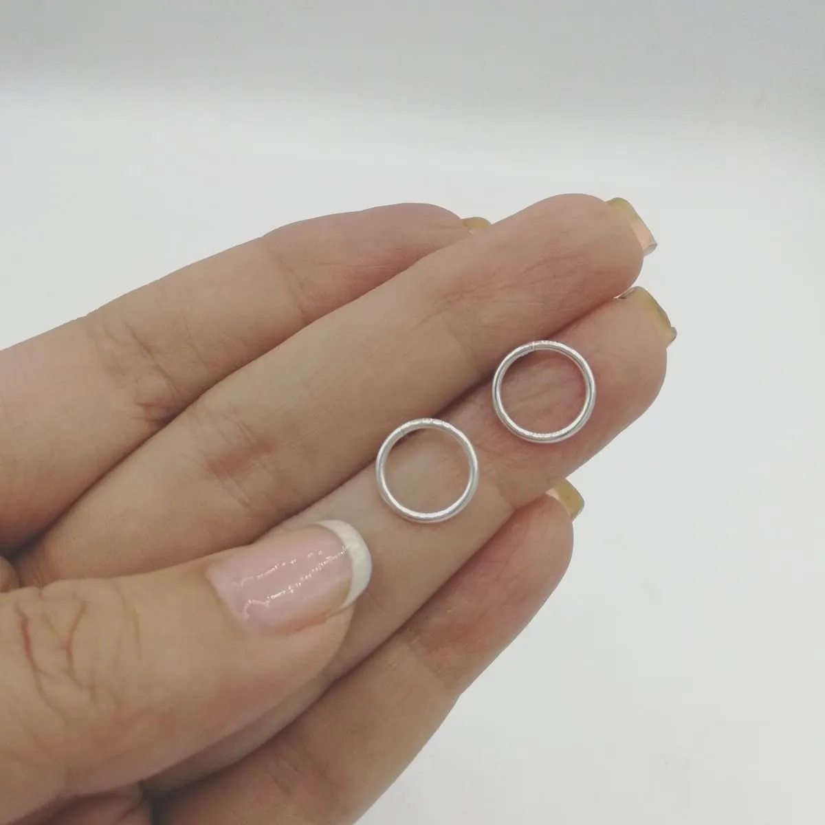 Circle ear studs | Silver jewelry | Minimalist earrings | Silver accessories | Silver ear circle | ESF