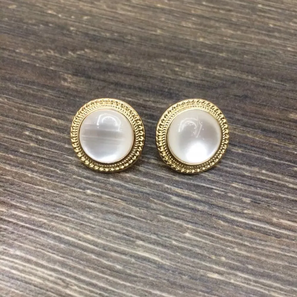 Embrace Pearly Stud Earrings