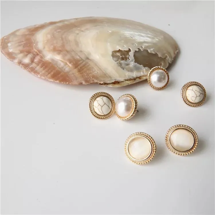 Embrace Pearly Stud Earrings