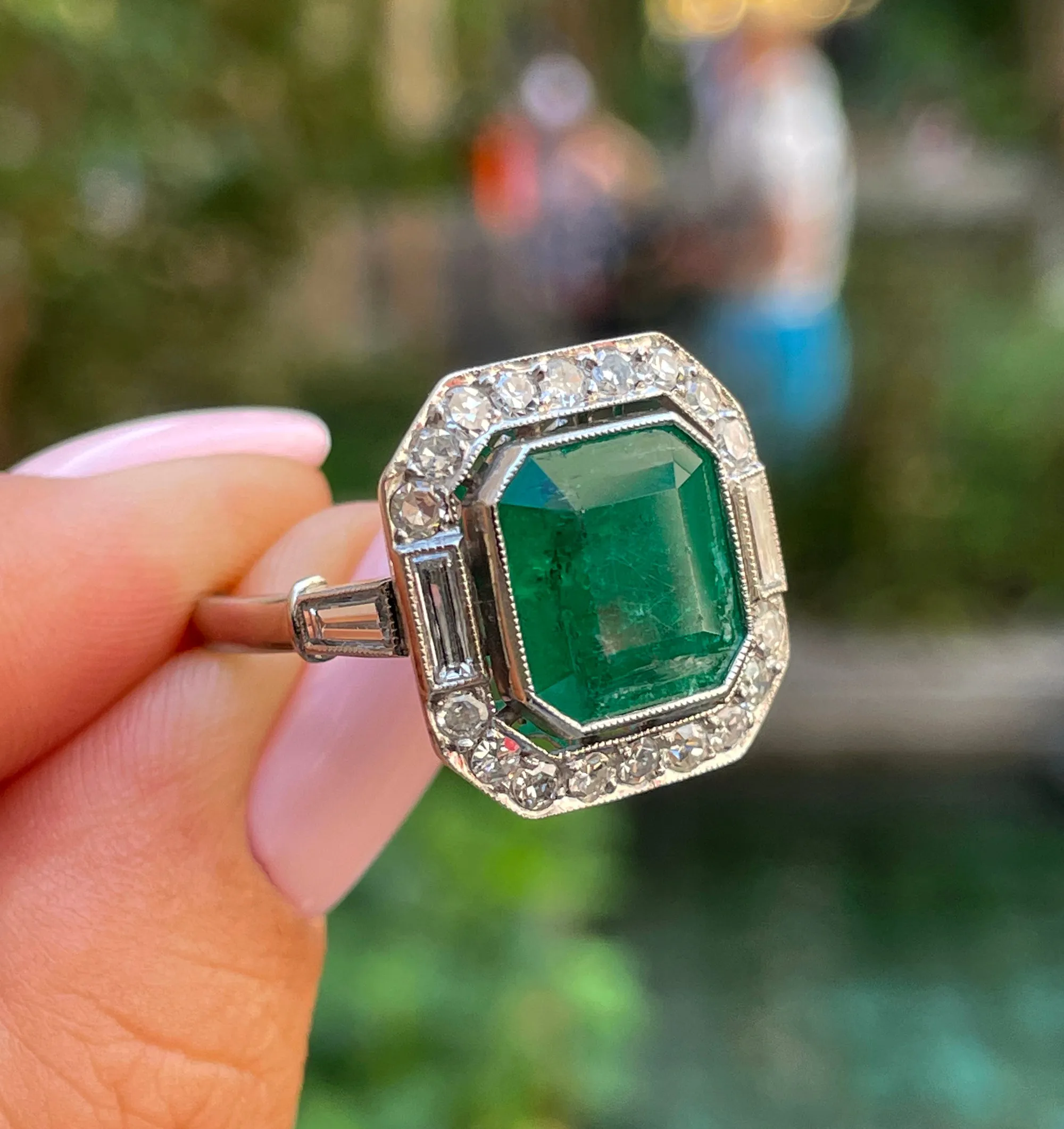 Fine Art Deco 5.50ctw GIA Green Emerald and Diamond Platinum Ring