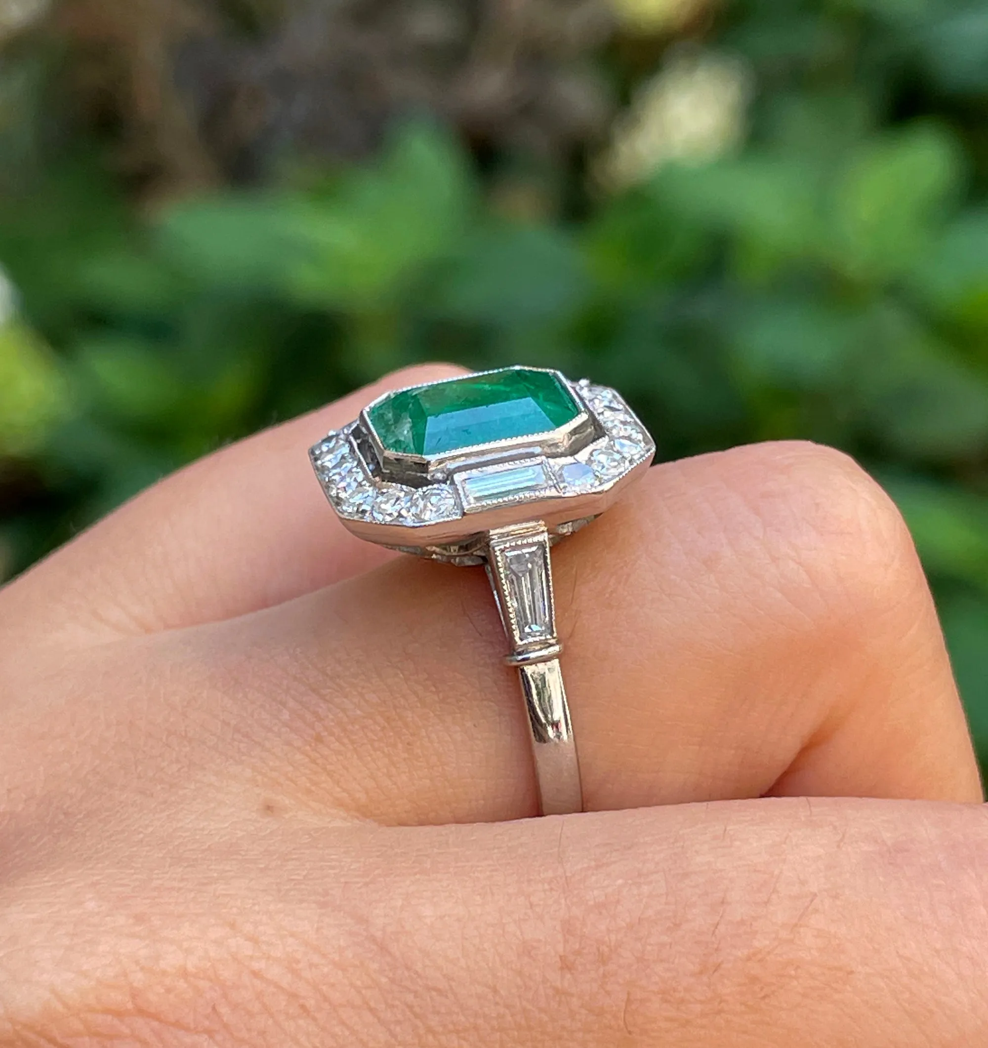 Fine Art Deco 5.50ctw GIA Green Emerald and Diamond Platinum Ring