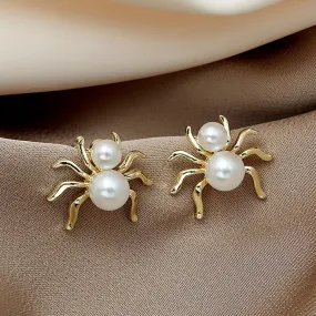 Personality Retro Creative 3D Spider Stud Earrings Inlaid Faux Pearl Ear Jewelry LJH17