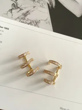 Triple ring earcuff