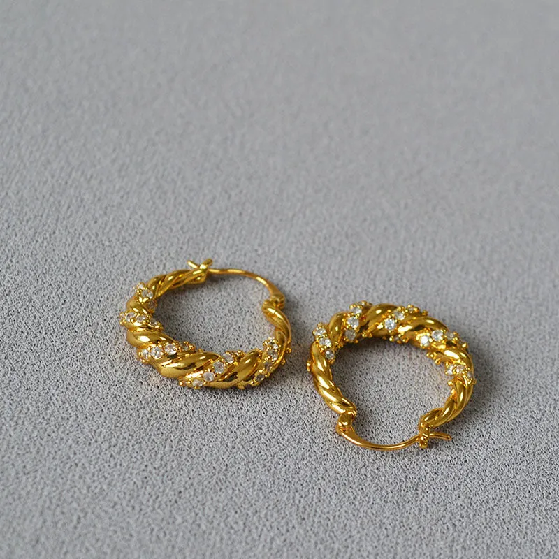 Twisted CZ Gold Ring