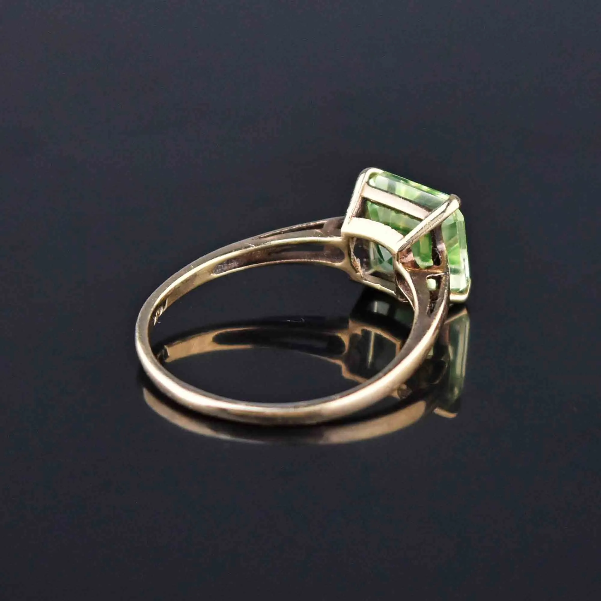 Vintage Art Deco Green Spinel Ring in Gold, Sz 7.25